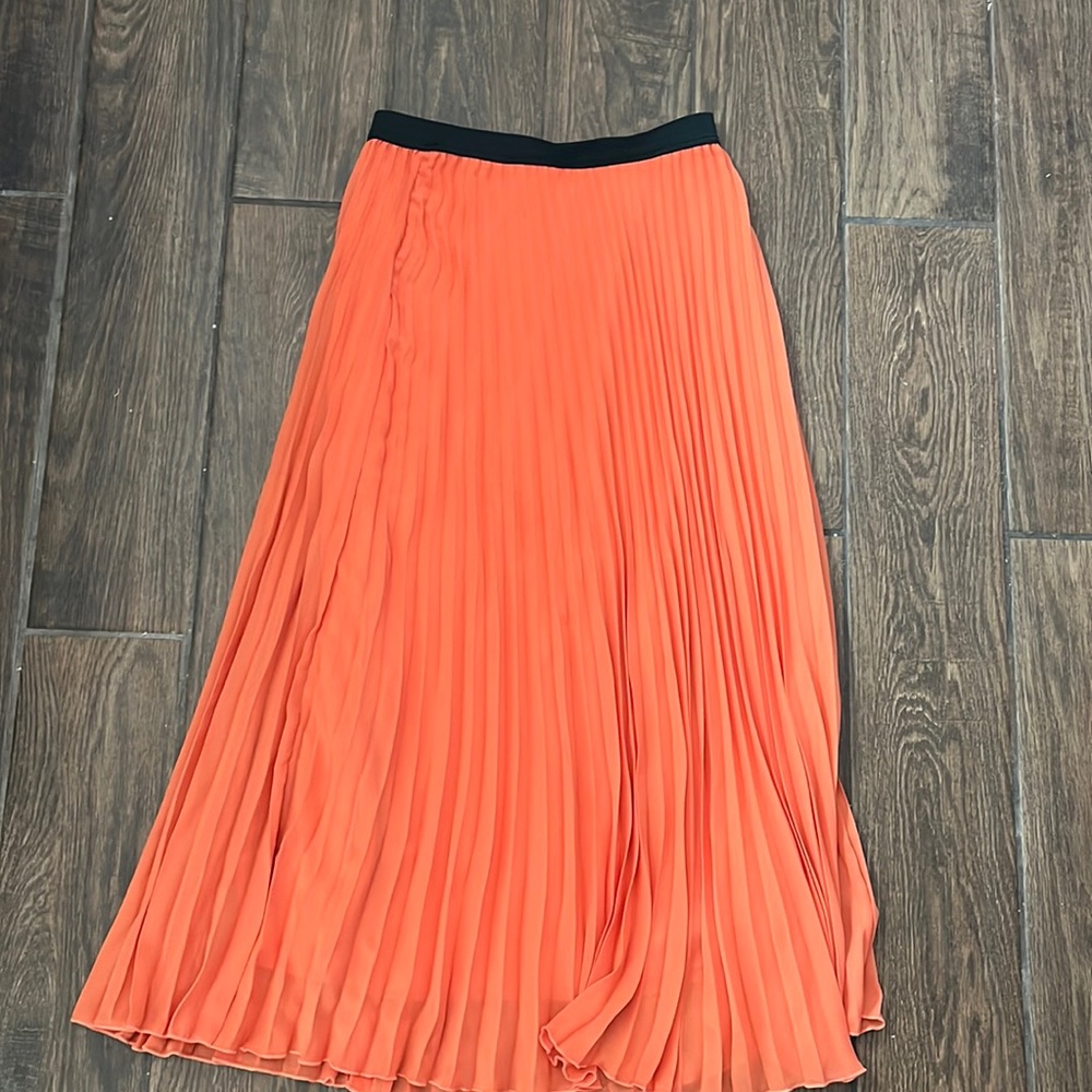 Pleated Maxi Flowey Skirt
